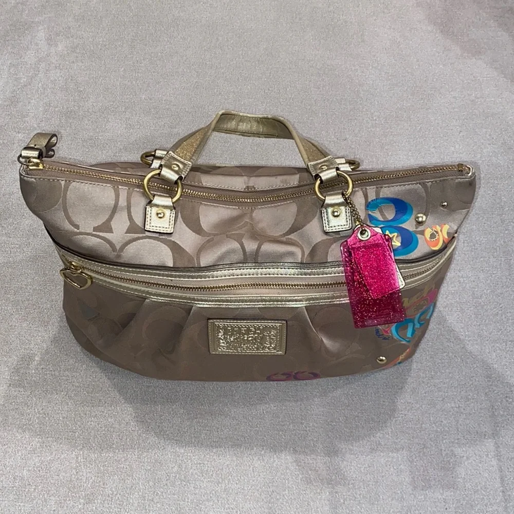 Coach Daisy Poppy C Appliqué Tote Bag - Picture 3 of 9